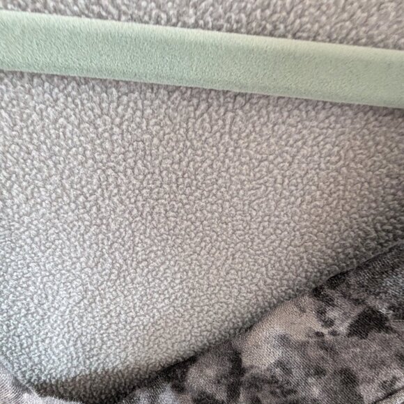 Fabletics Cozy Fleece V-Neck Sweatshirt Obsidian Tie Dye Size M Athleisure - Picture 12 of 13